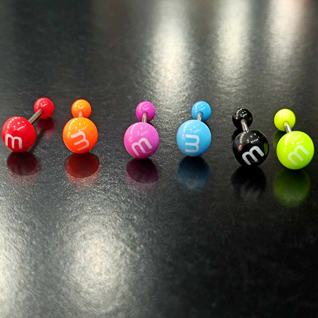Tongue barbell με σχέδιο m&m's